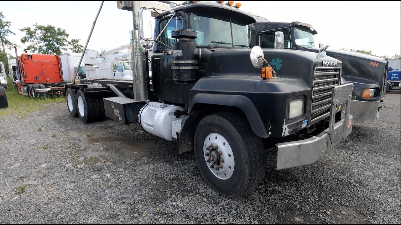 Bought a Mack RD688S