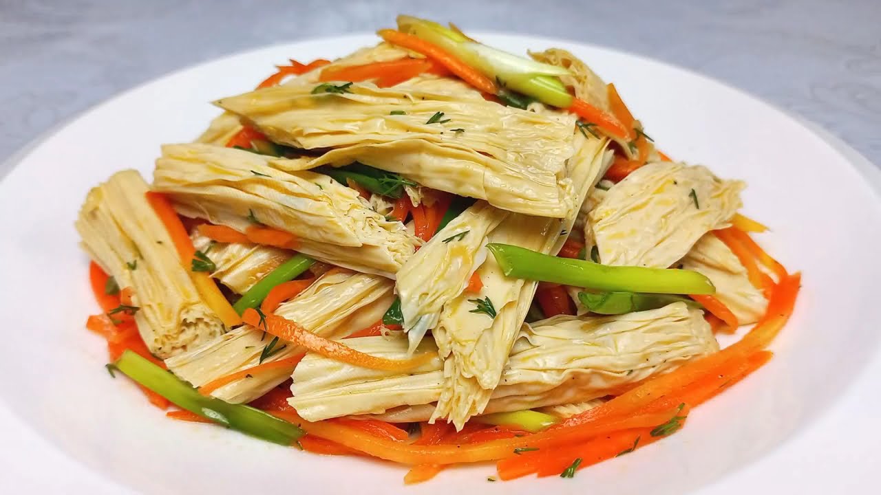 Этот корейский салат из СОЕВОЙ СПАРЖИ очень вкусный и простой в приготовлении! #korkuhnya