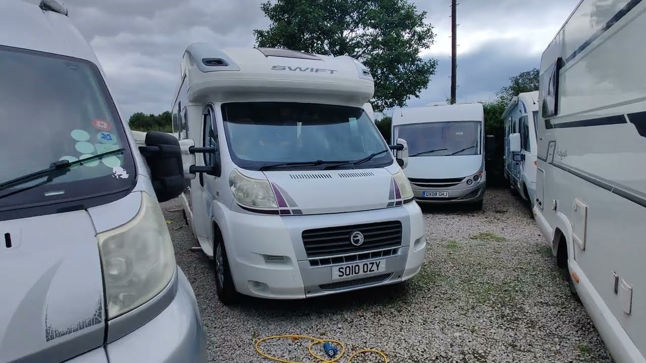 Swift Kontiki 679 TAG - 4 berth with Fixed Double & Garage - AUTOMATIC GEARBOX