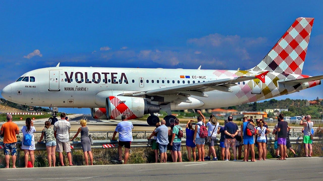 Volotea Airbus A319 | Landing & Takeoff JETBLAST at Skiathos Airport | JSI [Windy] Plane Spotting