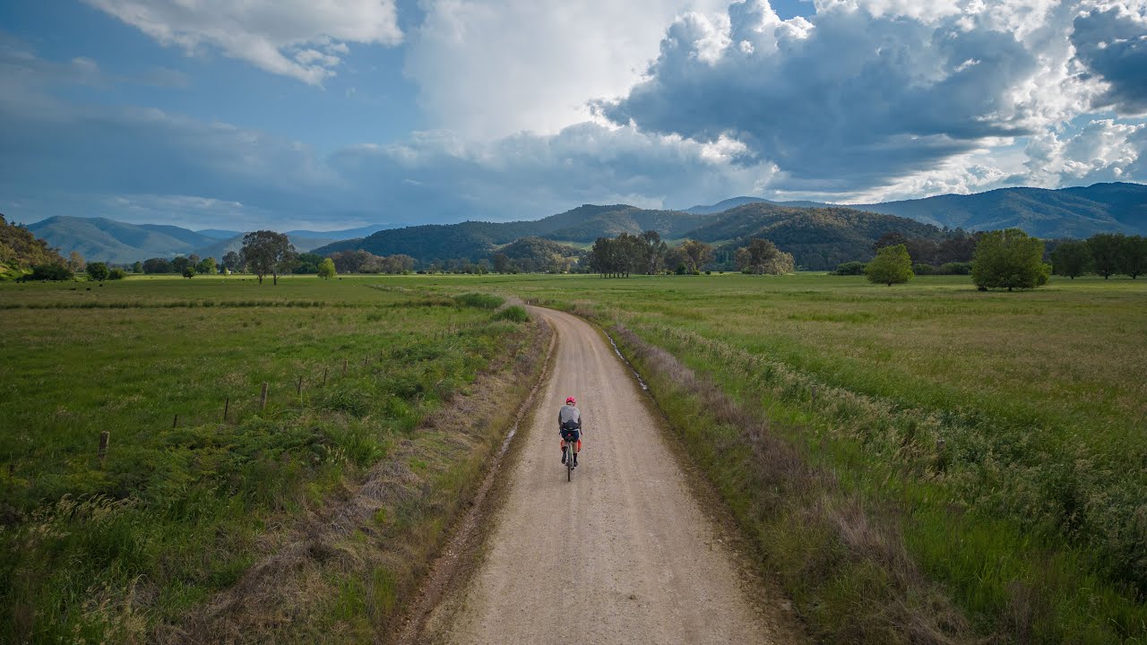 How to Flashpack - Gravel Ride in the Victorian High Country.  Wodonga - Mitta Mitta - Bright