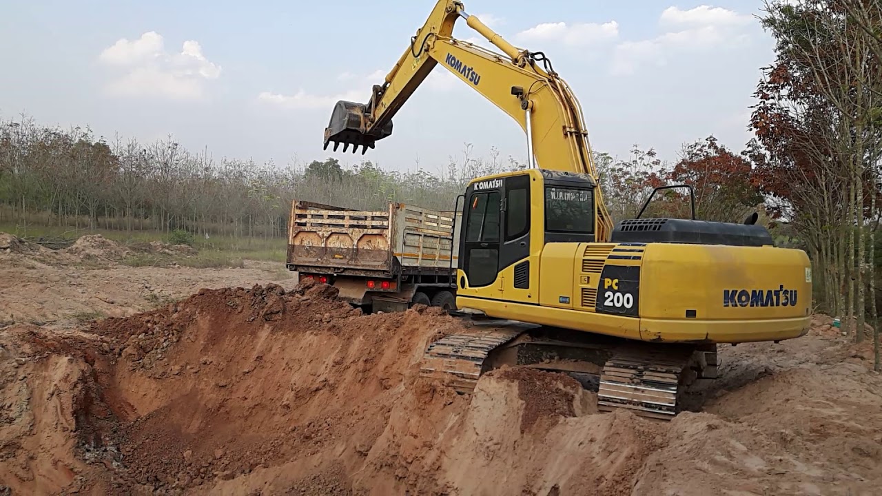 รีวิว รถขุด komatsu pc200-8 เปิดบ่อใหม่ สภาพแจ่ม ดั้มสิบล้อ เร็วดี EP.3996