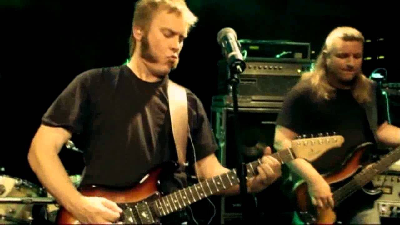 Eppu Normaali - Hunninkolla (Live)