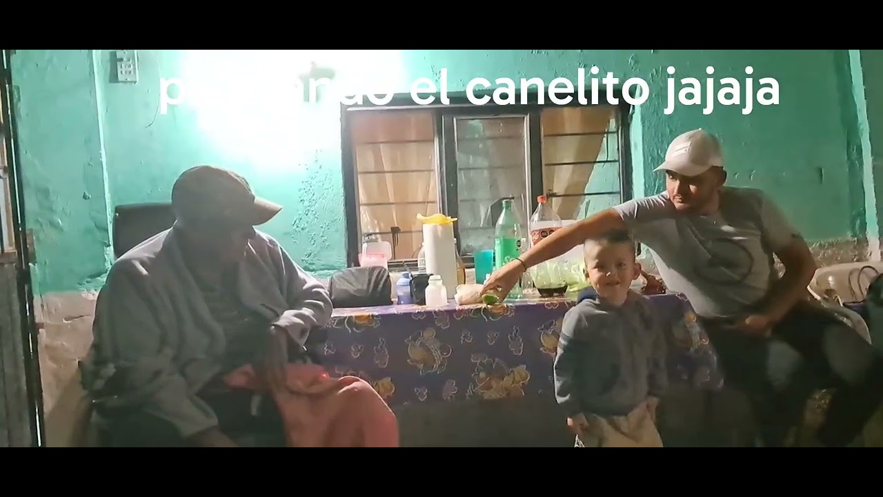 Perreando el canelito  jajaja 