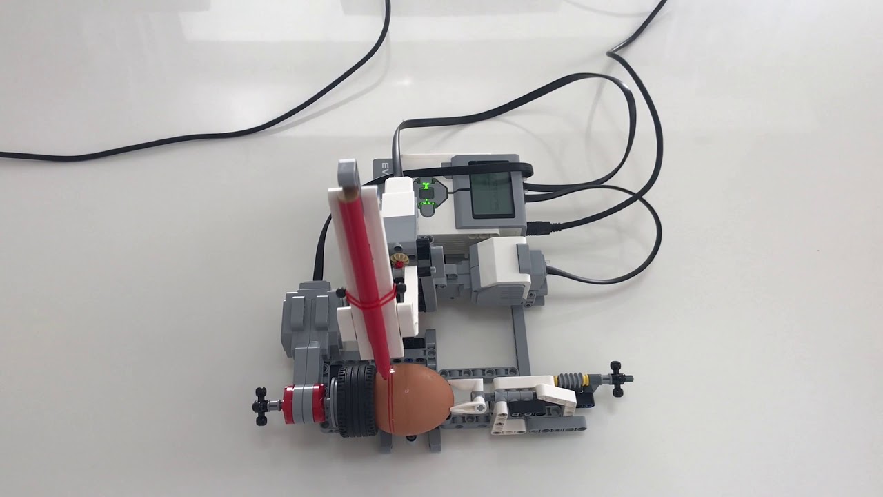 Easter egg decorator robot