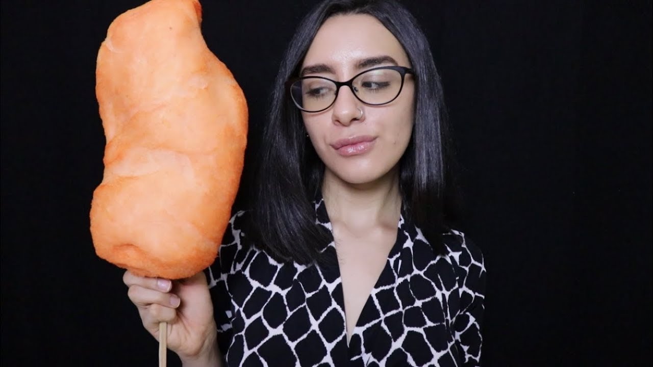 ASMR EN ESPAÑOL - COMIENDO  ALGODÓN DE AZÚCAR  SAD