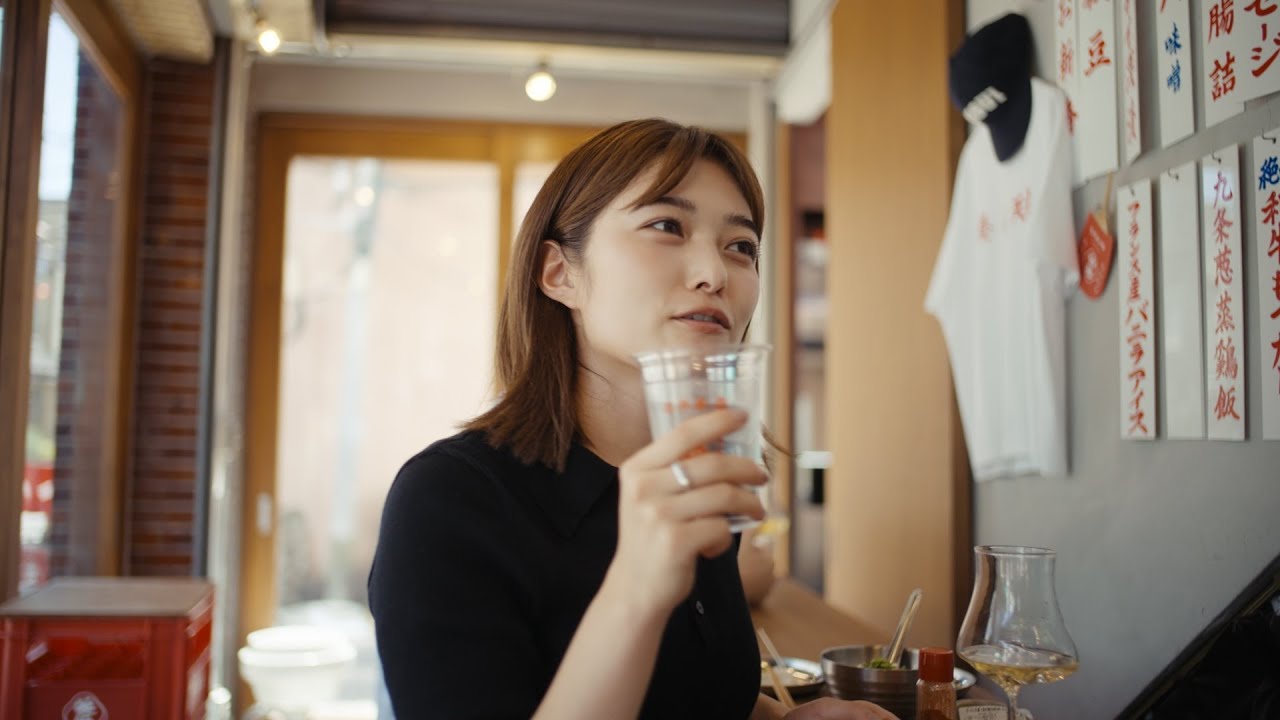 【ヒルノムマガジン】明るい時間のはしご酒。井上咲楽さんと飲み歩く、昼の谷根千。