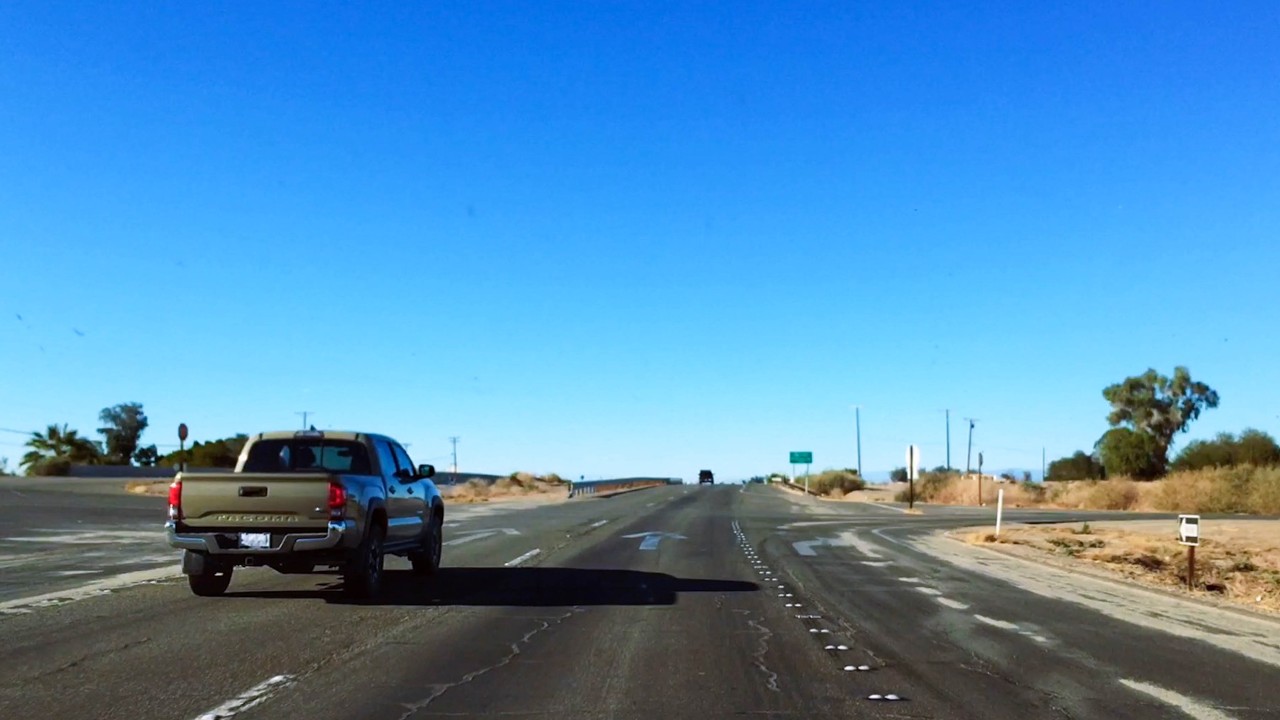 Brawley CA's Infinity Loop - High Speed Driving Video