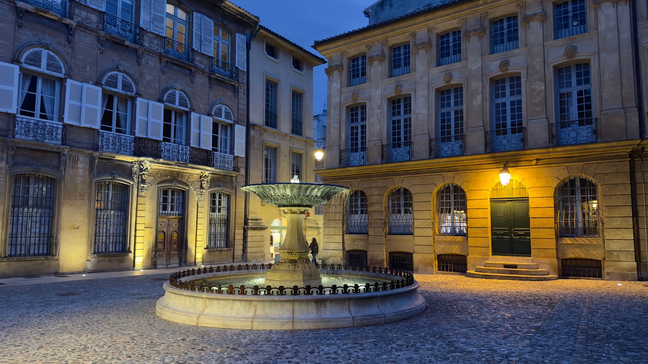 Slow Evening in Aix-en-Provence | Fountains, Old Churches & Tomato Tart
