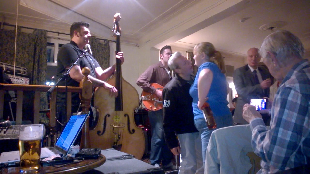 THE STRAIGHT ACES, 