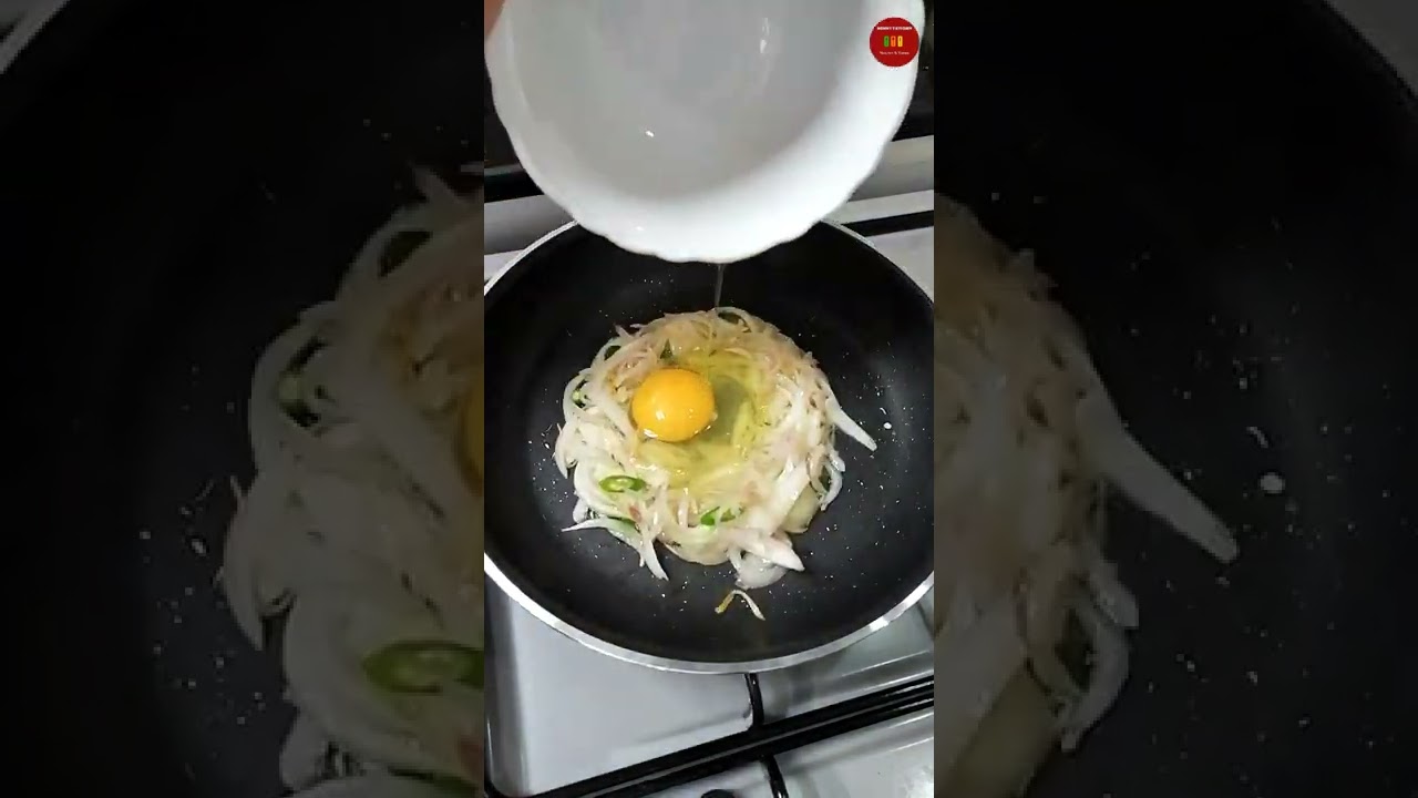 У вас есть яйца и лук 🥚🧅❓попробуйте этот простой рецепт 🍳😋 #шорты
