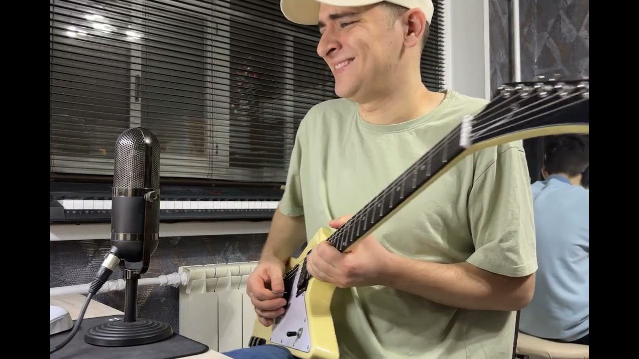 American #Americanman #Americanboy #JimiHendrixStyle #psychedelicblues #GibsonExplorer