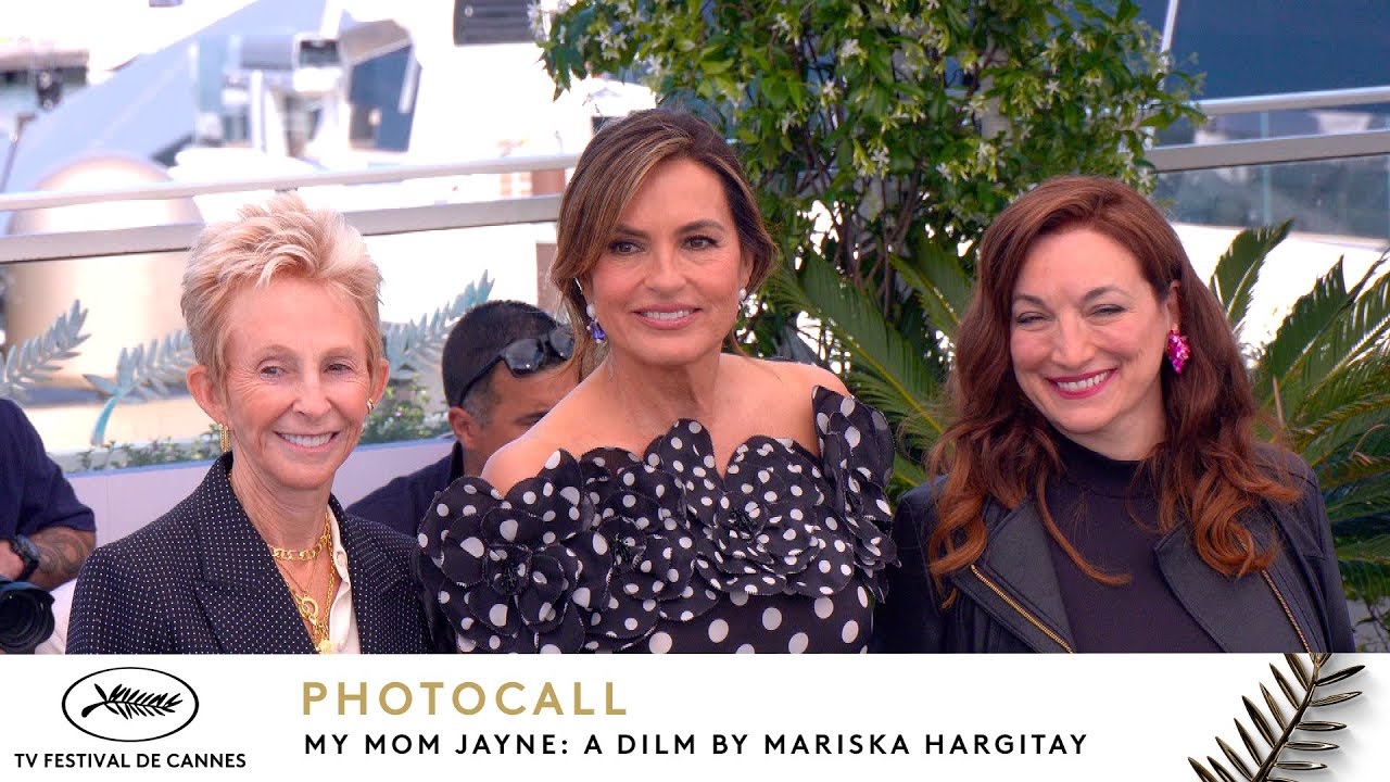 MY MOM JAYNE - Photocall - VO - Cannes 2025