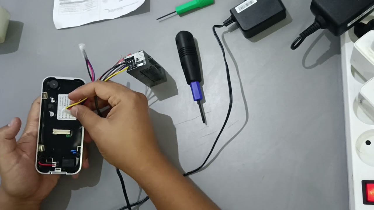 شرح تركيب جهاز ديجيكود Digicode مع قفل الباب الكهربائي