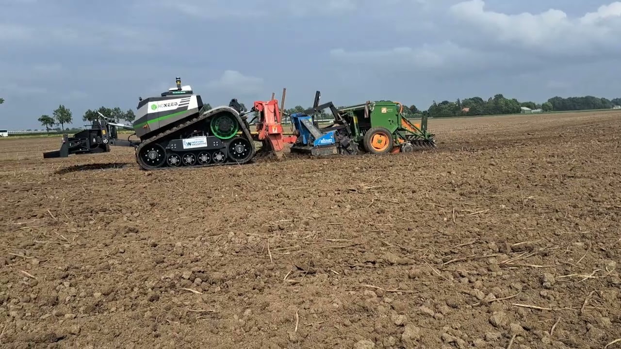 AgBot 5.115T2 doing 3 tasks at once