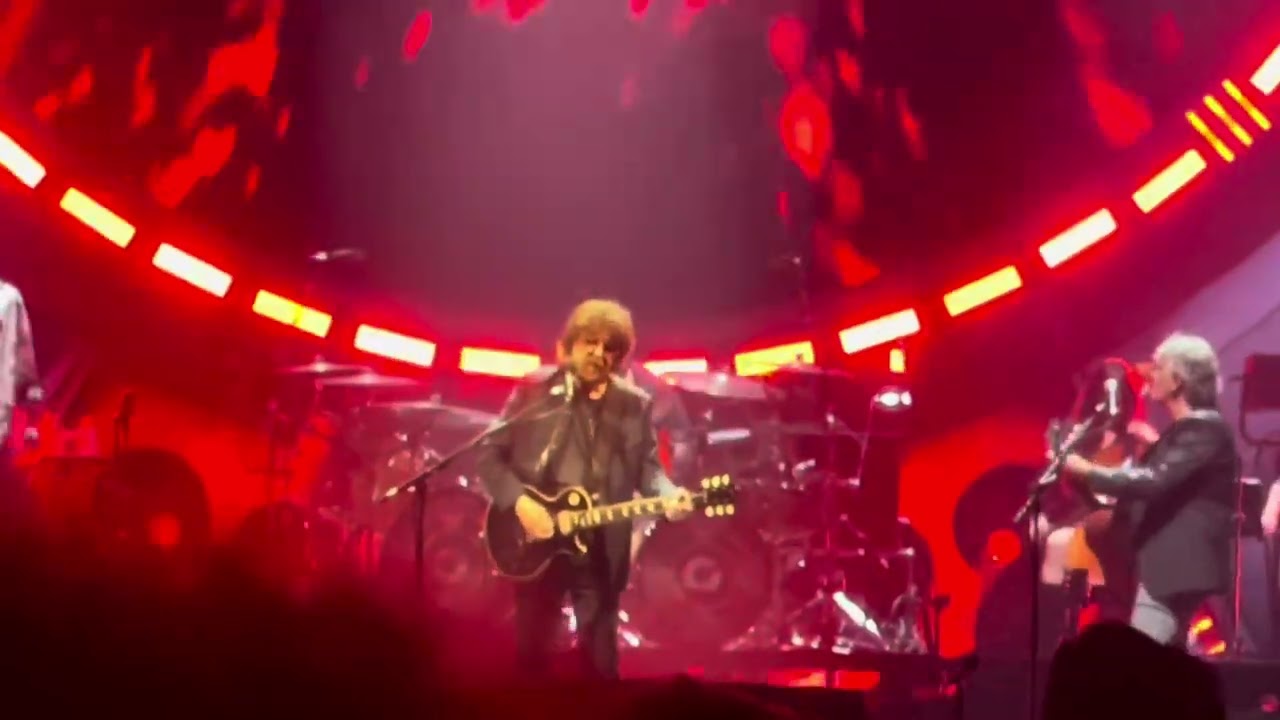 Jeff Lynne’s ELO “Calling America” live at Acrisure Arena in Palm Desert, CA Aug 24, 2024