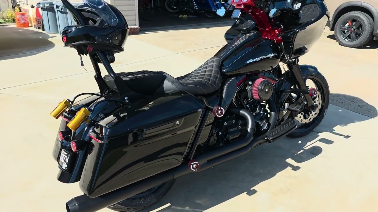 2015 Road Glide Special Warming Up