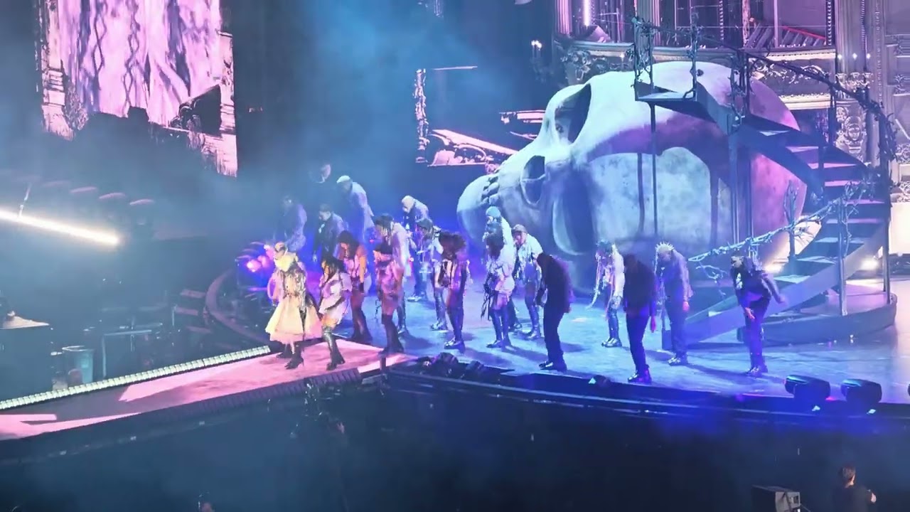 🇯🇵Dead Dance / Lady Gaga "The MAYHEM Ball Tour" Tokyo Dome 東京ドーム首場