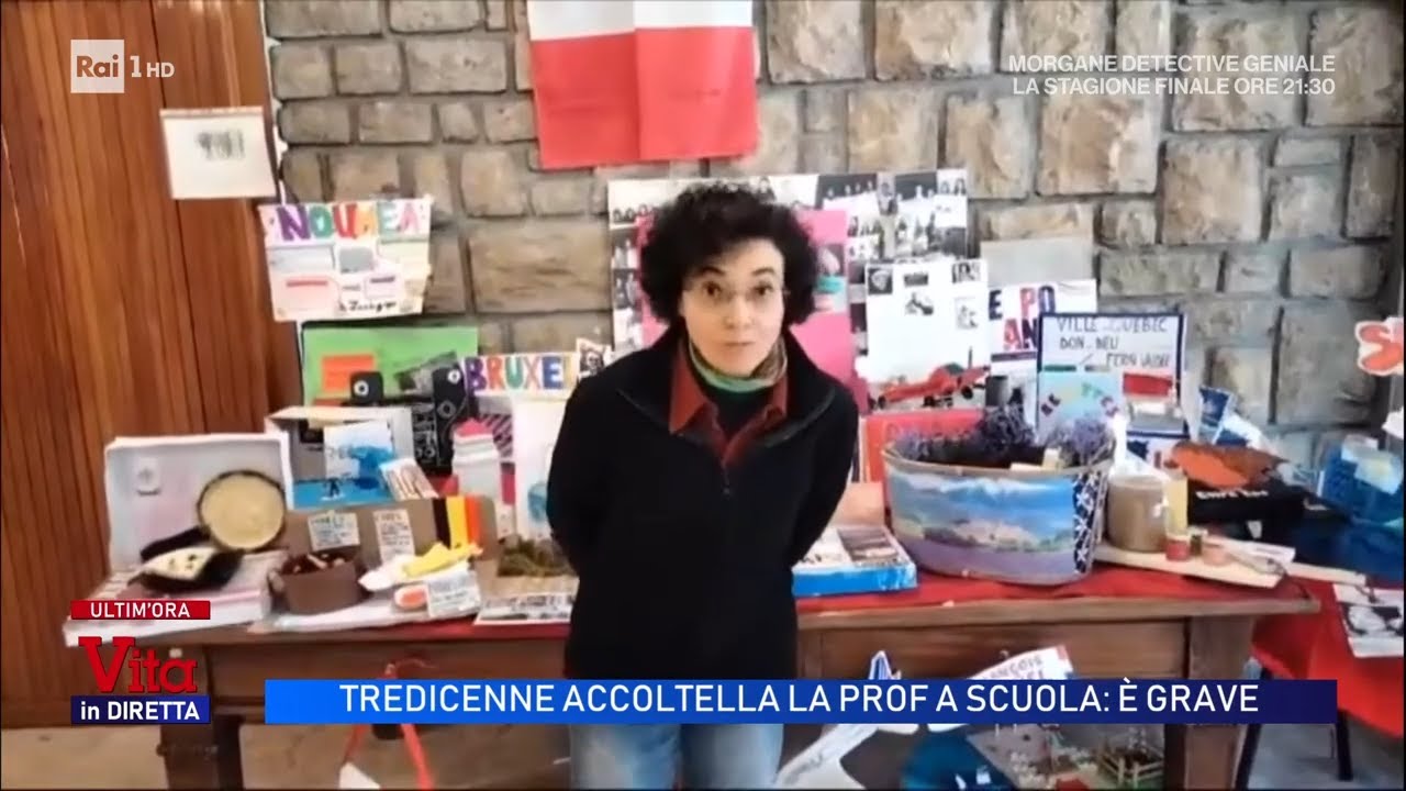 Studente 13enne accoltella la prof filmando tutto - Vita in diretta 25/03/2026