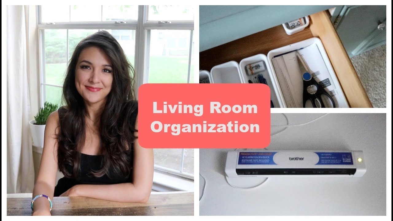 Minimalist Living Room Organization