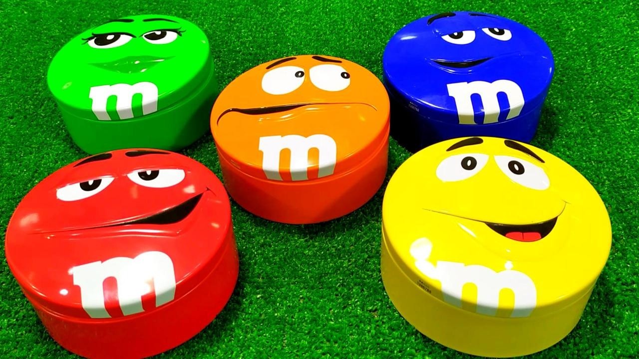 Saitsfying ASMR Video | Mega Unboxing Funny Munz Tins & Mixing Rainbow M&M's Candy in Color Boxes