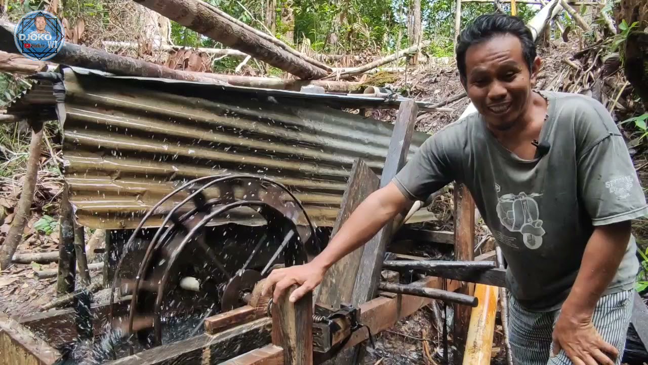 Cara warga mengadakan listrik mandiri di pedalaman Kalimantan Utara. Desa Tengkudacing.