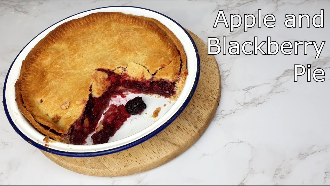 How to make an Apple and Blackberry Pie