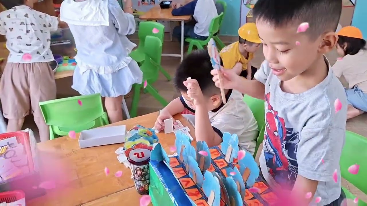 👄HÔM NAY THỨ 3 . CÔ NGUYÊN CHO SÁO NÂU HOẠT ĐỘNG GÓC NHÉ💪💃_ CÁC CON CỦA CÔ CHƠI VUI NHÉ💃