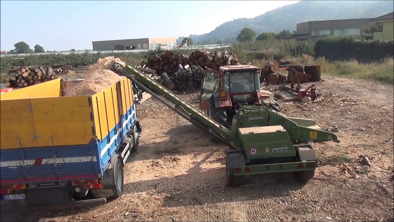 PTH 500 G Pezzolato drum wood chipper, driven by PTO tractor, 130 Hp power