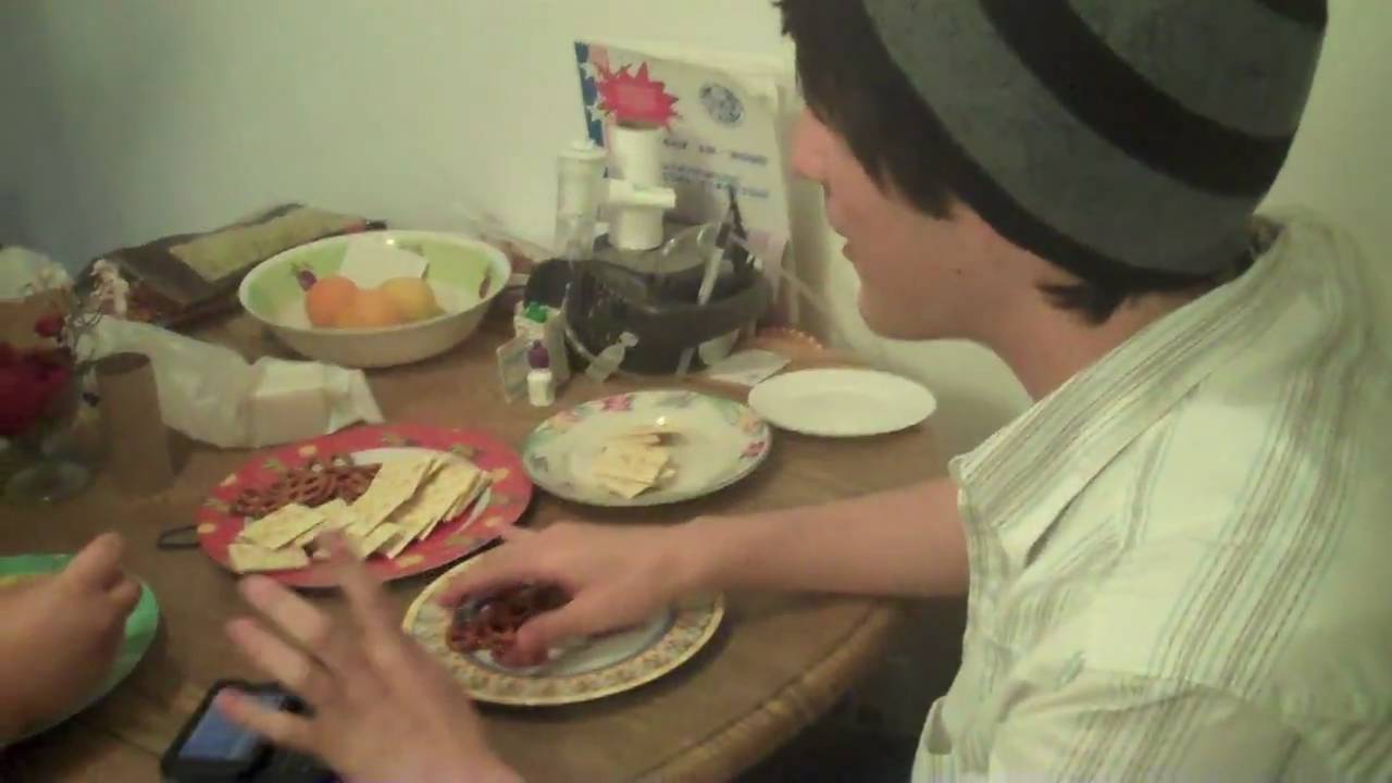 Pretzel challenge! Can you do it!?
