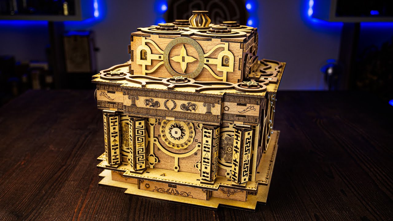 Solving the Templarion puzzle box.