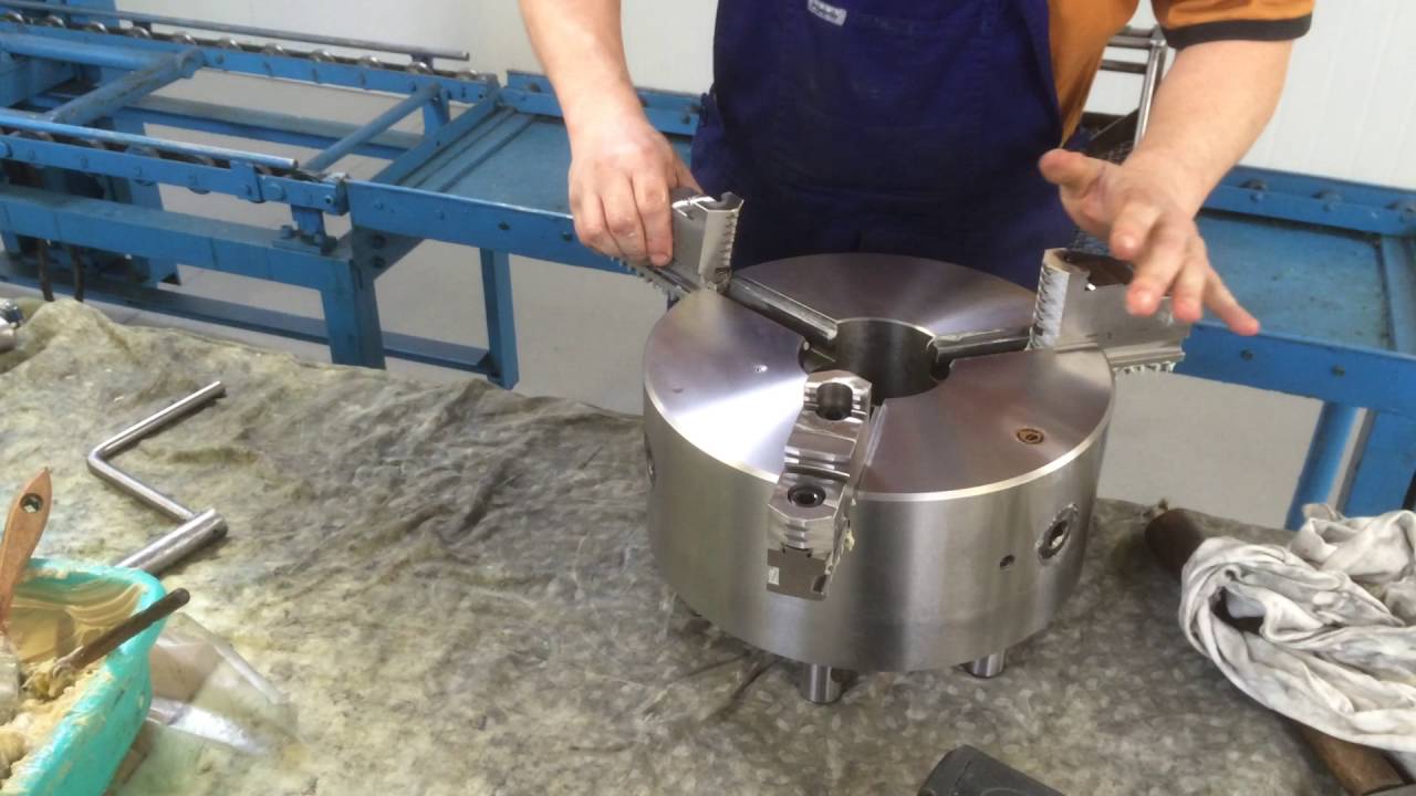 MACHINE SHOP MAINTENANCE: How to Grease a BISON Lathe Chuck Part 3