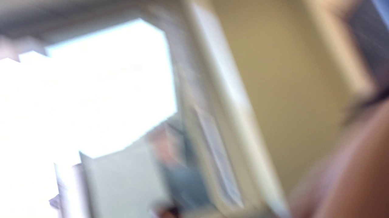 ASSURDO!Il professore mi prende il cellulare mentre registravo in classe