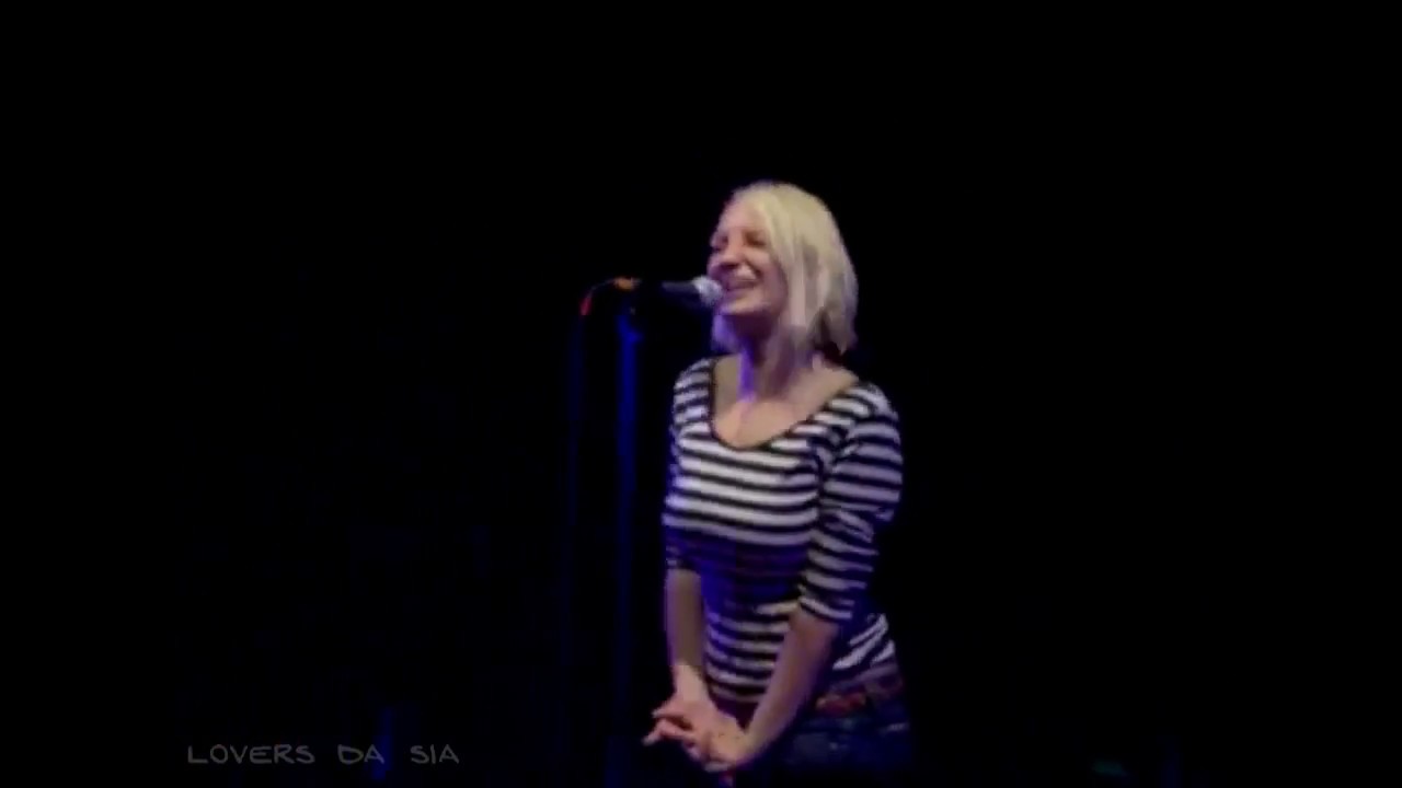 Sia Furler & Zero 7  - The Pageant of the Bizarre (Live) 2006