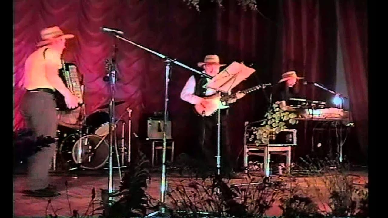 Robertas Slavenas ir grupe Joniniu koncerte(2001)