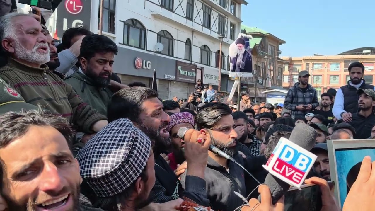 Lalchowk Srinagar 💐