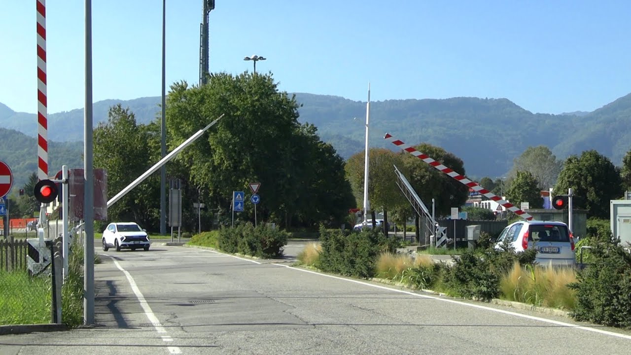 Schio (I) Passaggio a Livello // Level crossing //