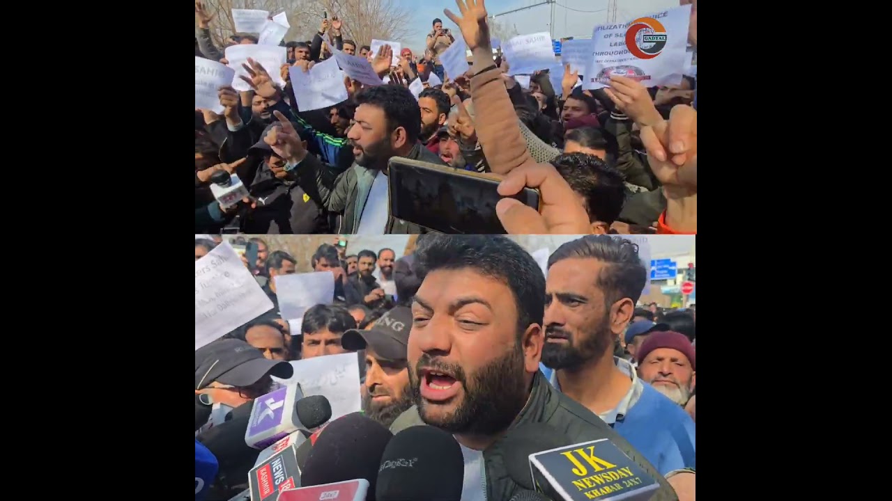 Daily wagers in Srinagar hold protest outside the National Conference office
