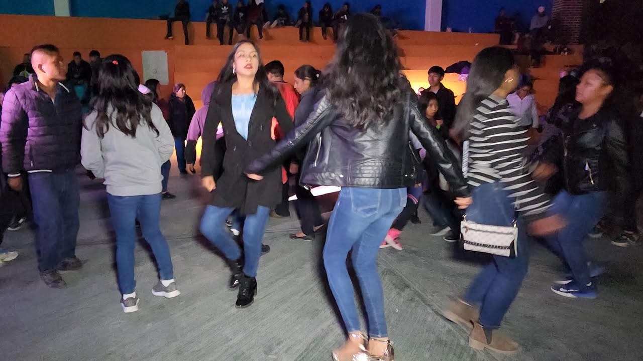 el zurdo y su versatilidad baile en san Antonio sinicahua 2024