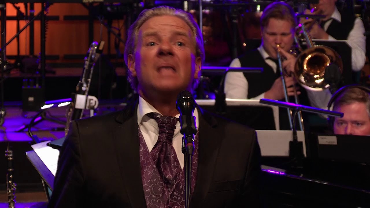 Bart Brandjes met het Metropole Orkest   Bloed, zweet en tranen