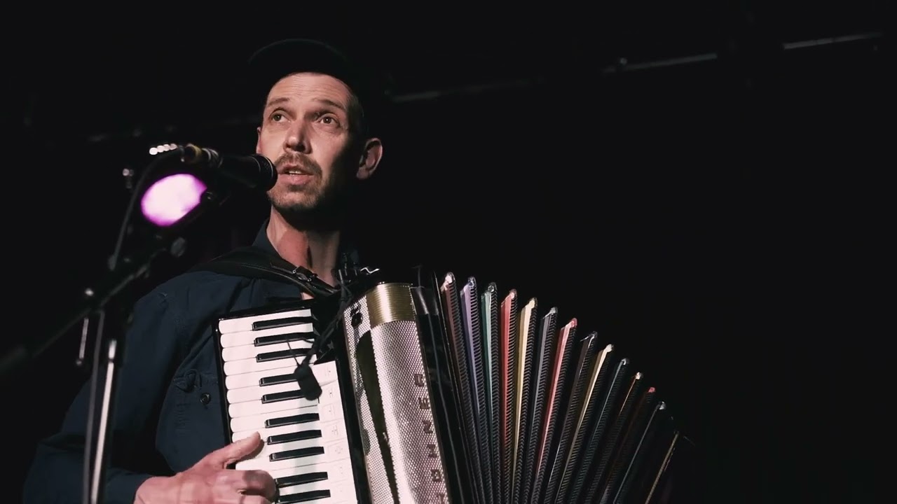 Maxi Pongratz - ZWEIG AM SPALIER live im Cairo in Würzburg