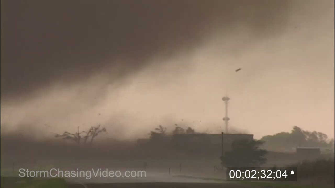Tornado Hitting A House (Attica, KS) Harper County- May 12th, 2004 (HD Upscale)