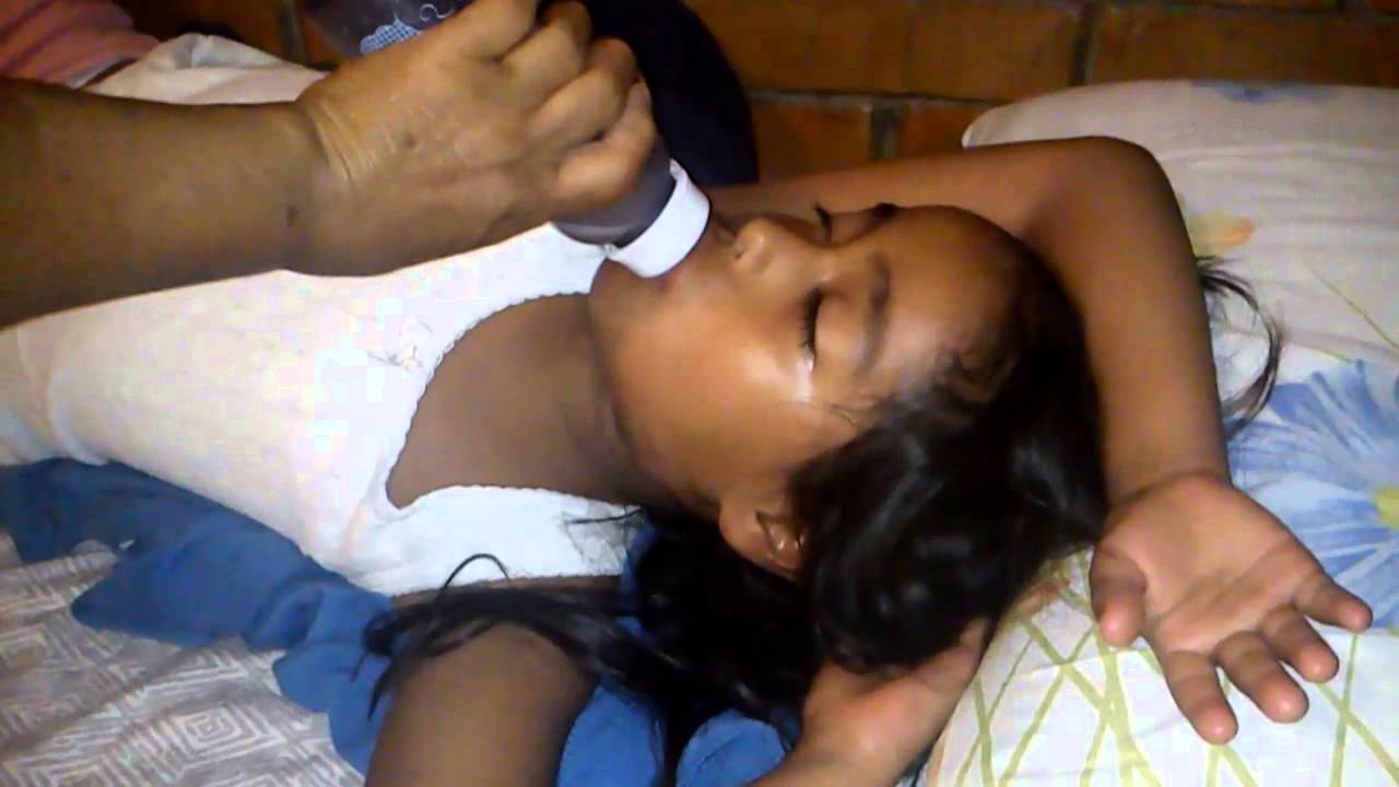 Tiene 8 años y todavía toma mamila fer