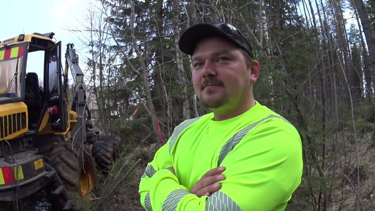 Vähän erikoisempi savotta - Kari ja Niko uurastaa