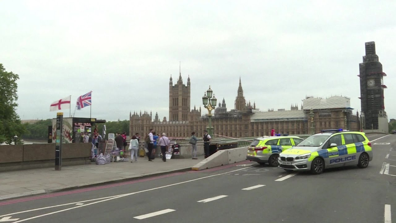 Top News - Krijohet FBI-ja britanike / Londra kopjon SHBA, hetimet e brendshme në një dorë