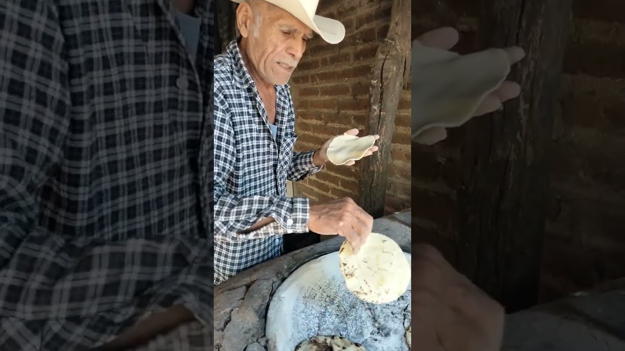 Andamos haciendo tortillas con mi amigo Miguel un hombre de trabajo