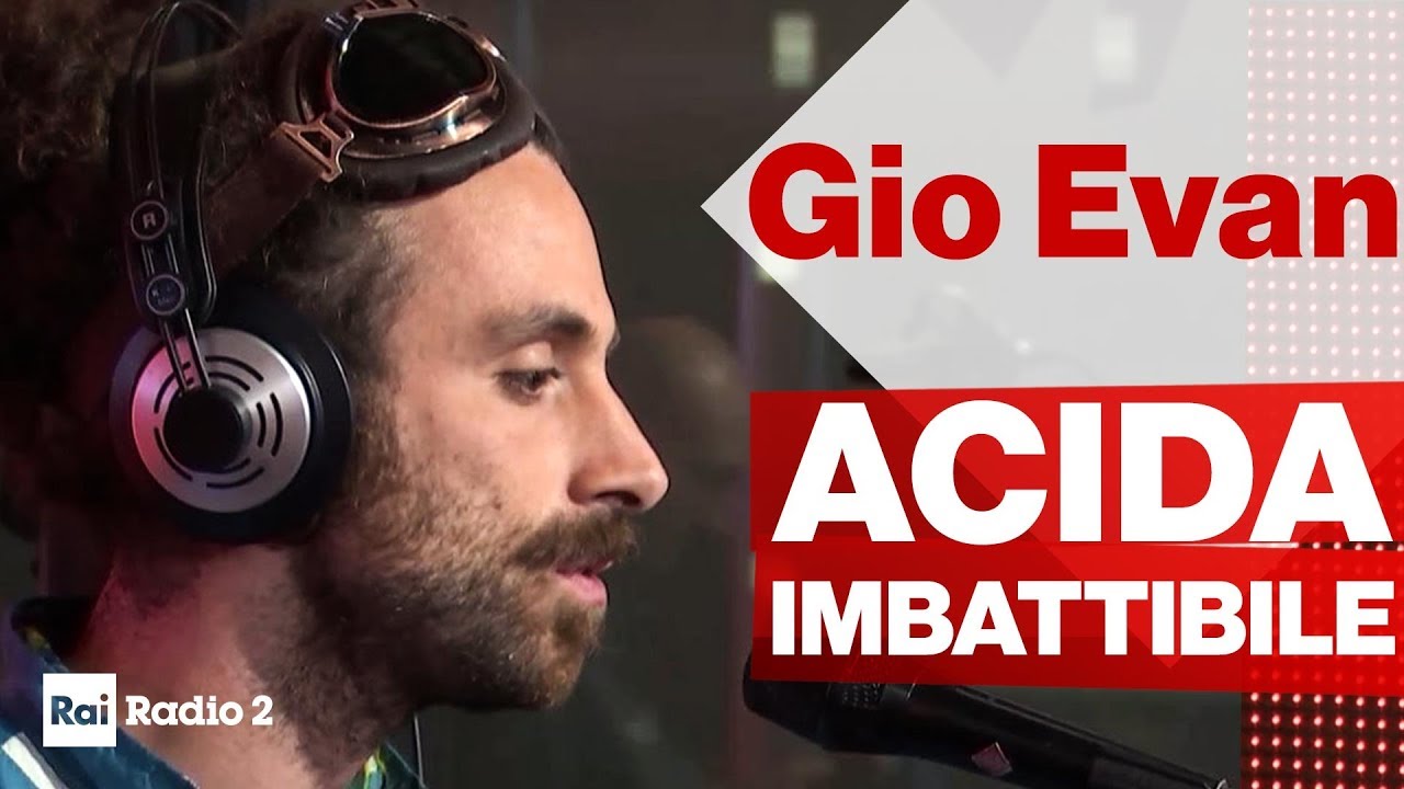 GIO EVAN dal vivo a Radio2 Social Club - 