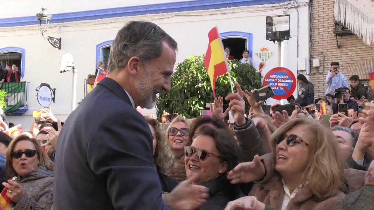Llegada de SS.MM. los Reyes a Écija (Sevilla)  y visita al Museo Histórico Municipal