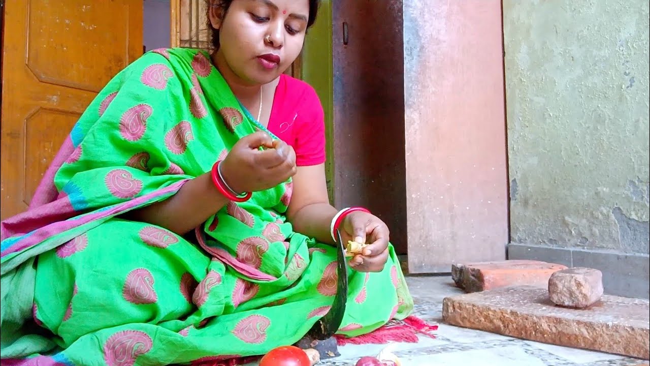 🥹🥹सब्जी काटते वक्त उंगली कट गया।🥹🥹