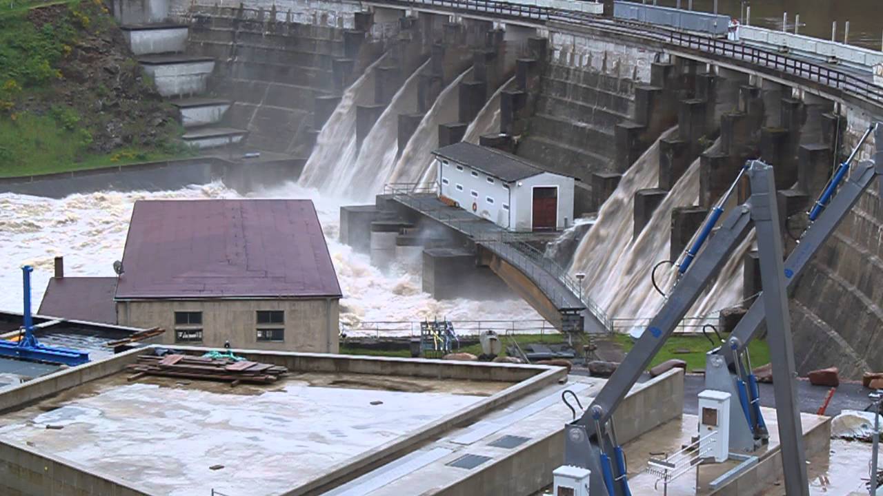 Hochwassser 2013 Talsperre Kriebstein Überlauf- 650 Kubikmeter pro Sekunde - 03.06.2013